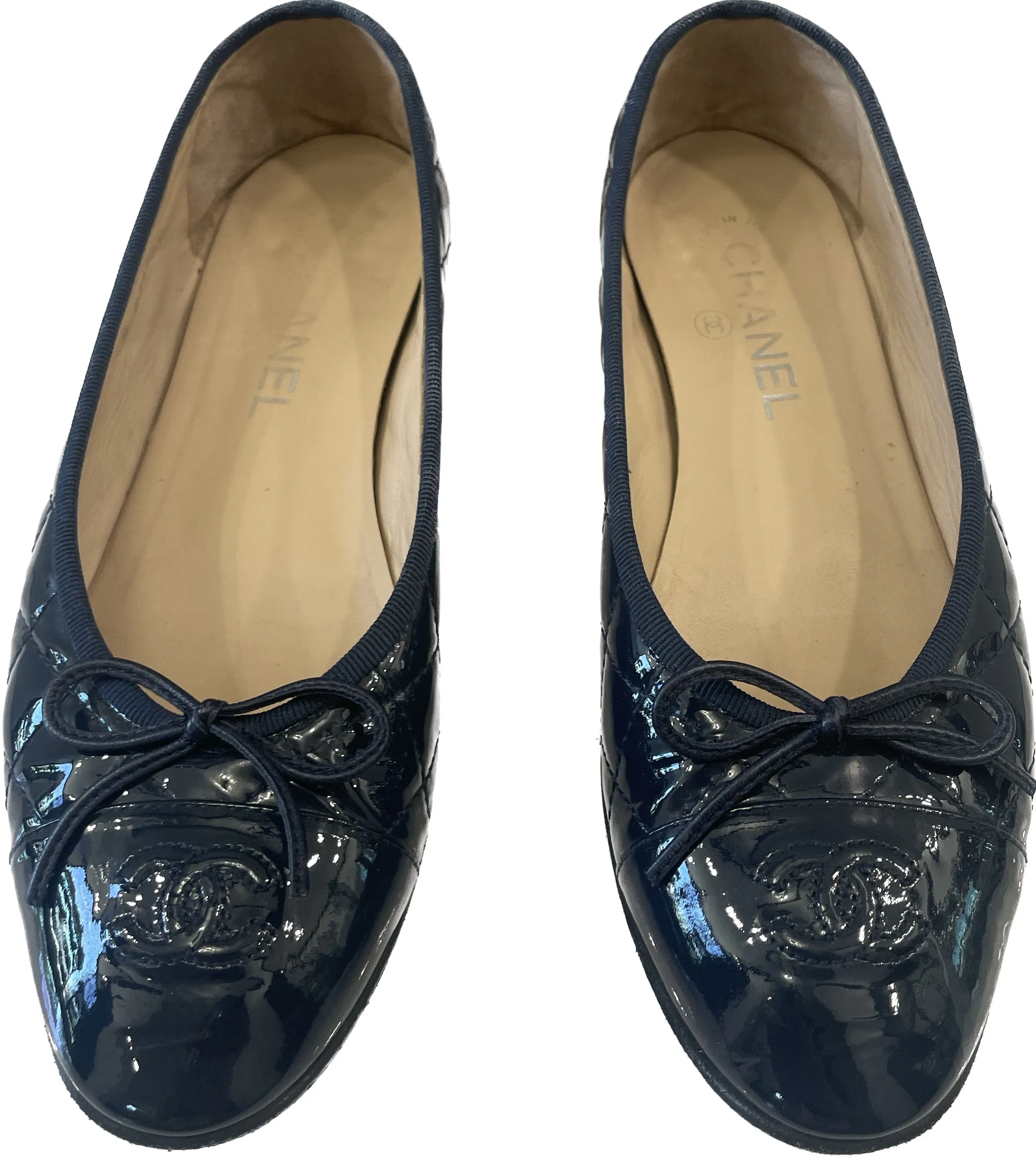 CHANEL QUILTED PATENT LEATHER CC CAP TOE BALLET FLATS