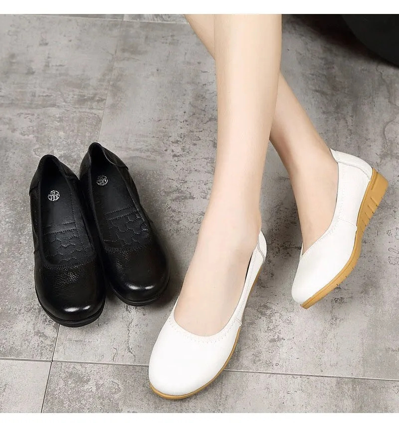 Hnzxzm Genuine Leather Shoes Women Flats Soft Woman Loafers Slip-on Cow Leather Women Flat Shoes Black White Plus Size 41 A4051