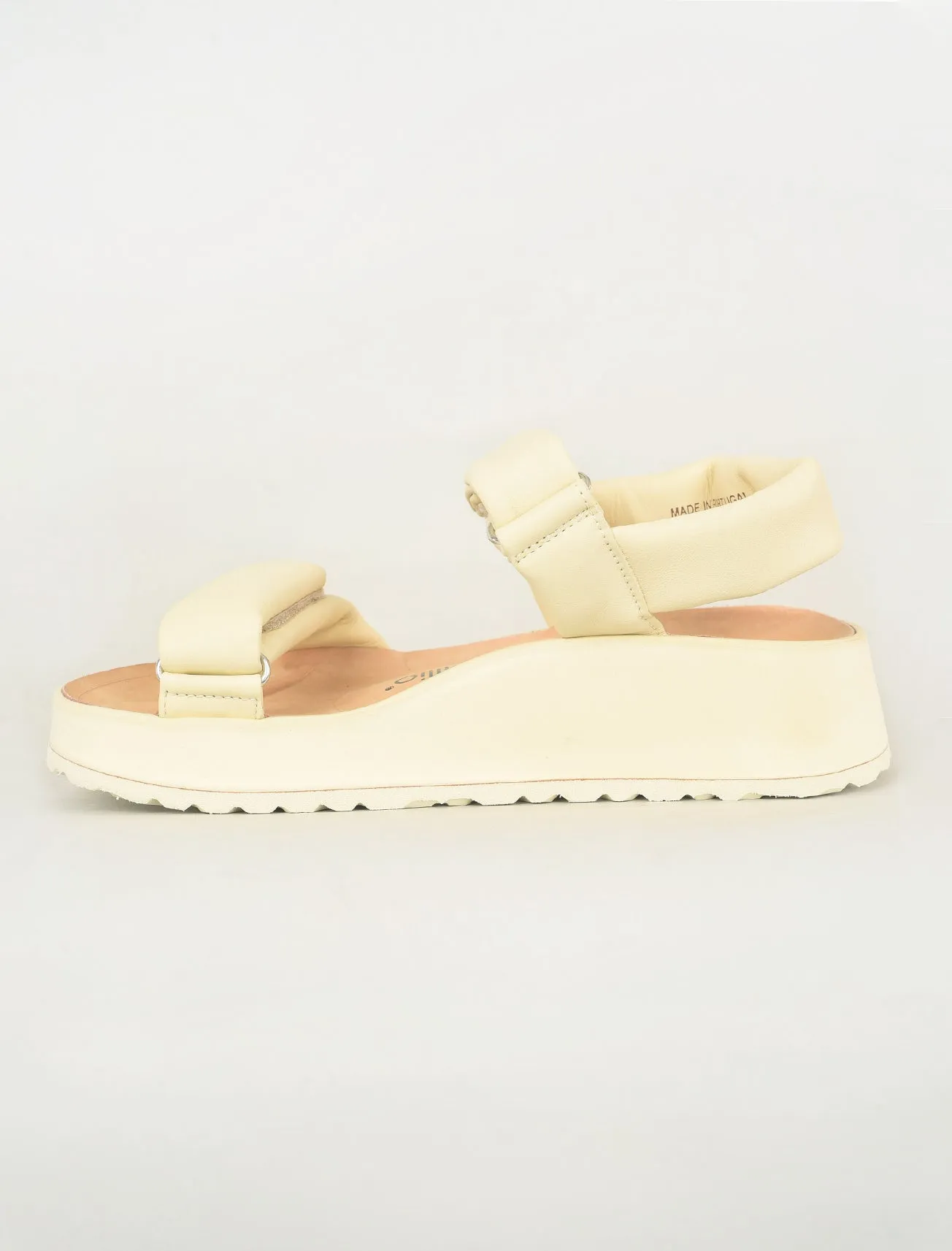 Theda Sandal, Ecru